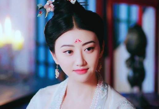 一代才女上官婉儿是怎么在唐朝政治漩涡生存下来的?