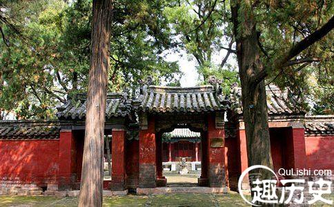 孔子是个什么样的人 圣人孔子韦编三绝的故事